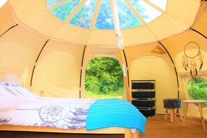 1 quarto, roupa de cama