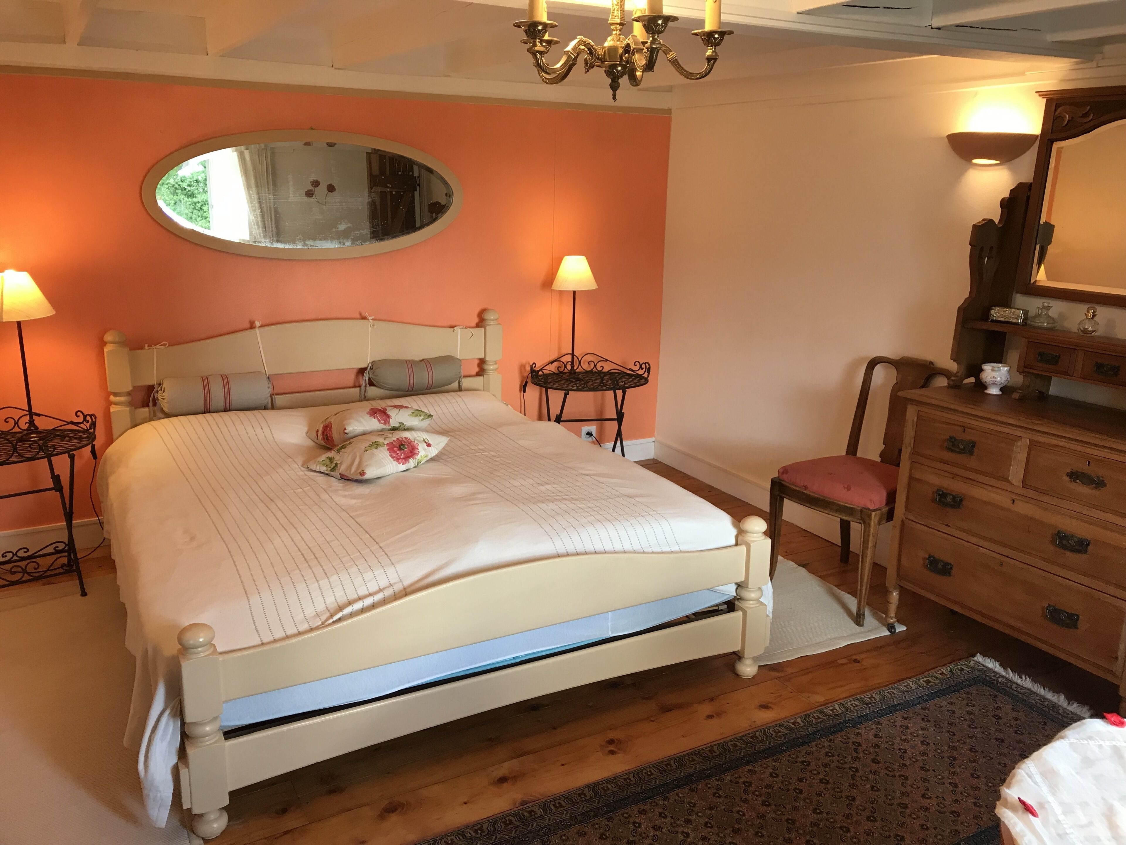 Historic home for togethering, country calm 7km from beaches