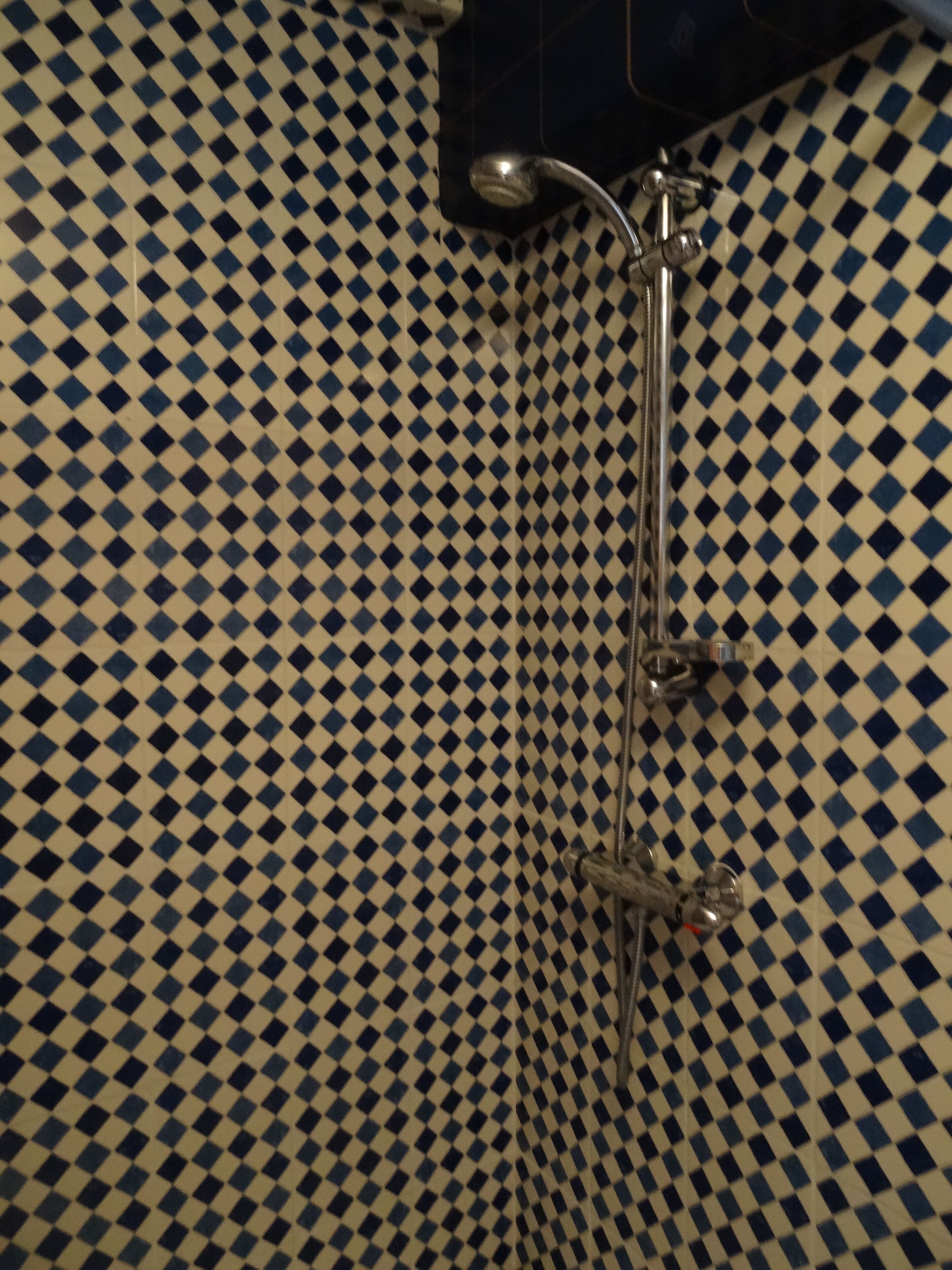 Dusche, Seife, Toilettenpapier