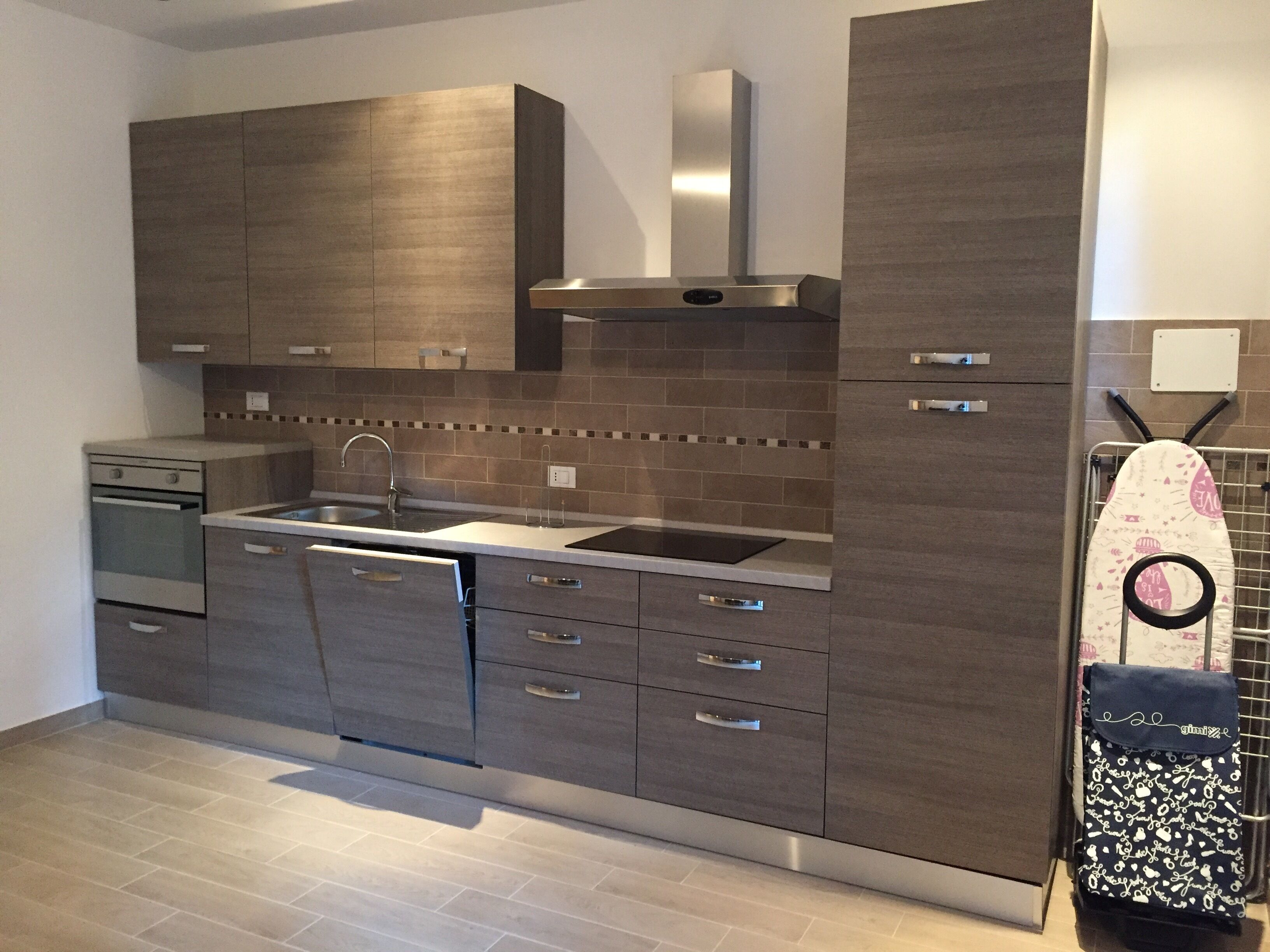 Brand new apartment with parking near Central Station