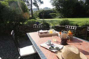 Buiten dineren
