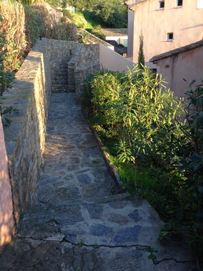 Property grounds - HOUSE AIR CONDITIONED INTERNET PANORAMIC SEA VIEW BEACH 300M GARAGE (Rayol-Canadel-Sur-Mer)