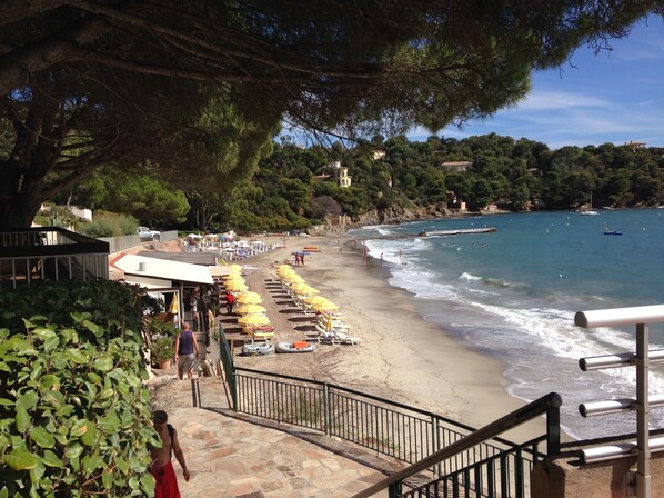 Beach nearby - HOUSE AIR CONDITIONED INTERNET PANORAMIC SEA VIEW BEACH 300M GARAGE (Rayol-Canadel-Sur-Mer)