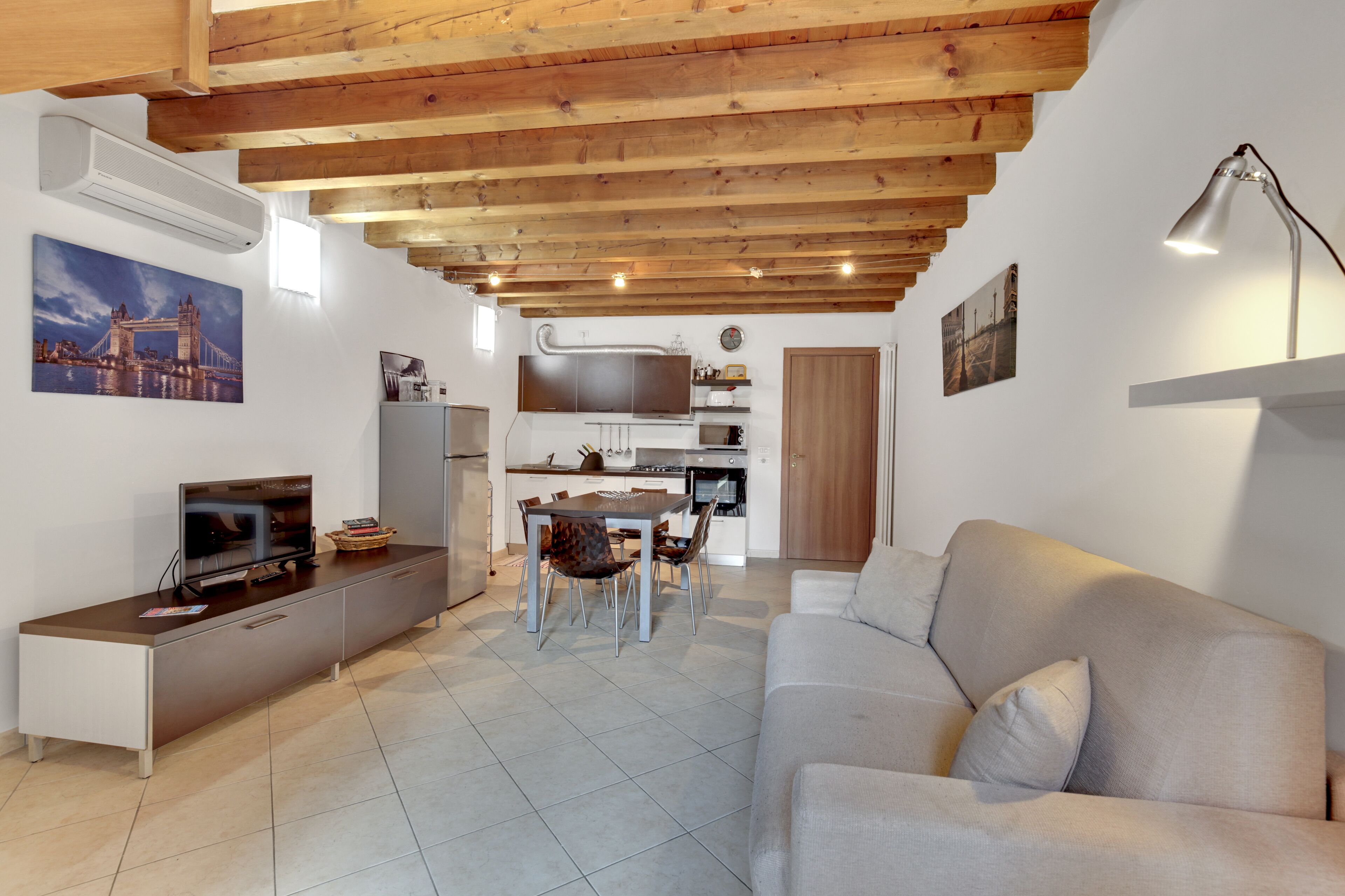 New apartment, air conditioning, Wi-Fi free, private outdoor