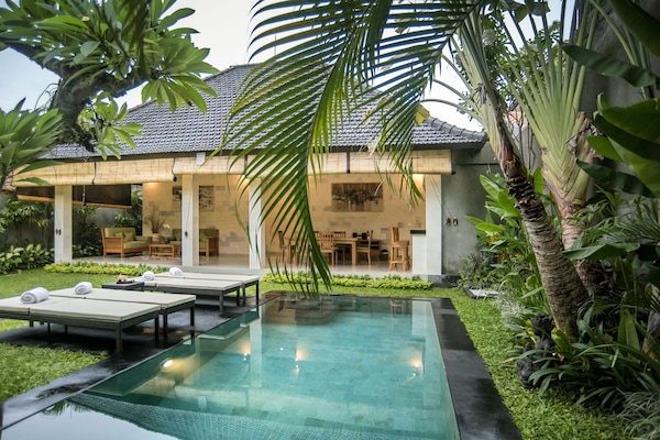 3-Bedroom Villa | Private pool