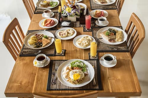 Breakfast meal