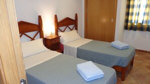 3 makuuhuonetta, silitysrauta/-lauta, vauvan matkasänky, ilmainen Wi-Fi