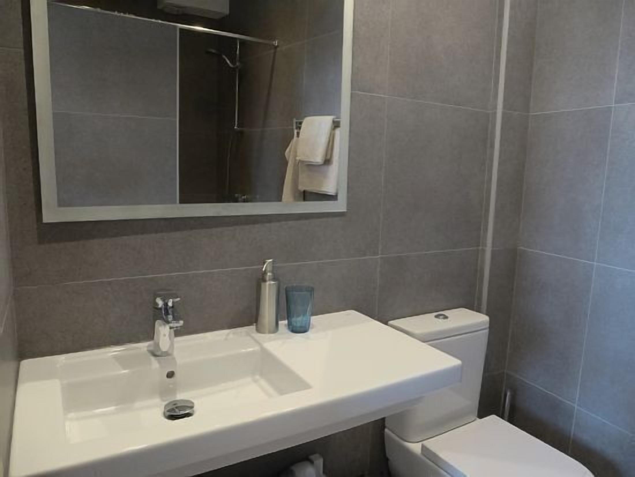 Apartamentos Entre Fuentes 80m2 in historical village Cuacos de Yuste, La Vera