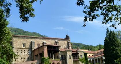 Apartamentos Entre Fuentes 80m2 in historical village Cuacos de Yuste, La Vera