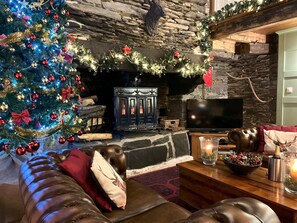 Interior - Historic home in the Monts D'Arrée now a dog-friendly gîte with swimming pool (Bretagne)