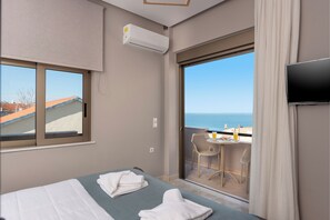 2 makuuhuonetta, tallelokero huoneessa, silitysrauta/-lauta, Wi-Fi