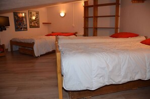 2 chambres, lit parapluie, Wi-Fi gratuit