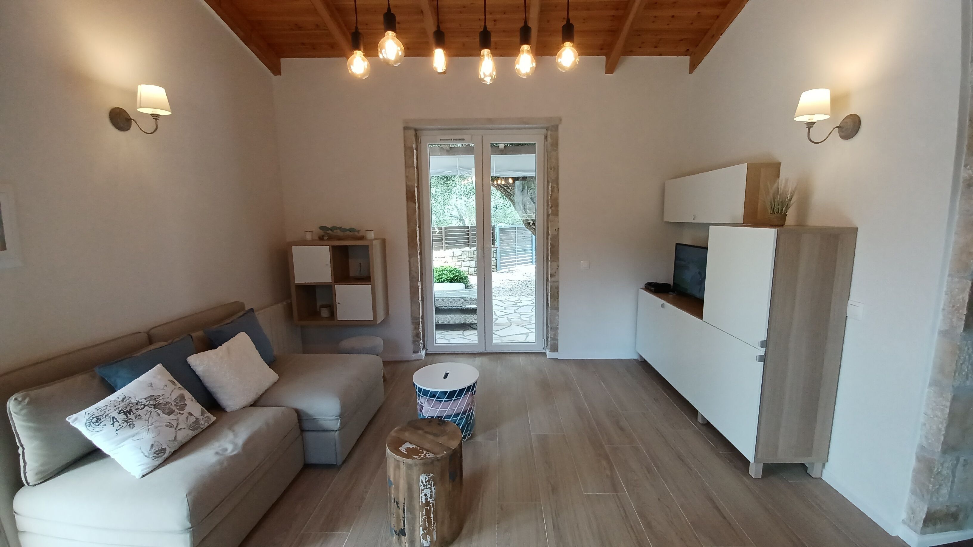 NEW - Charming typical house with private pool in an olive garden