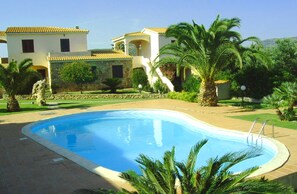 Pool - SAN TEODORO, FANTASTIC APARTMENT WITH SWIMMING POOL AND LARGE TERRACE (San Teodoro)