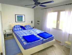 2 Schlafzimmer, Zimmersafe, Bügeleisen/Bügelbrett, kostenloses WLAN