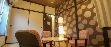 Private Vacation Home | Free WiFi, bed sheets