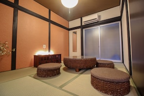 Private Vacation Home | Living area