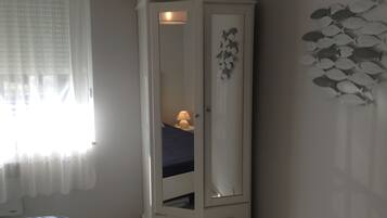 1 chambre, fer et planche à repasser, Wi-Fi