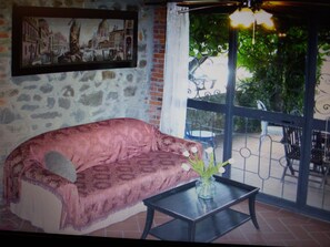Smart TV, fireplace, DVD player, books - Tuscan farmhouse at the gates of Chianti (Moncioni)