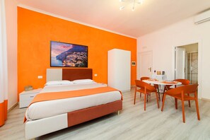 1 chambre, fer et planche à repasser, Wi-Fi gratuit, draps fournis