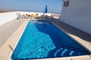 Pool - El Pinar villa,pool, large terraces,sea views,wifi, UK TV,  sleeps 2 to 6 (Bédar)