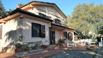 Esterni