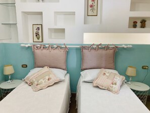 2 habitaciones, tabla de planchar con plancha y wifi gratis 