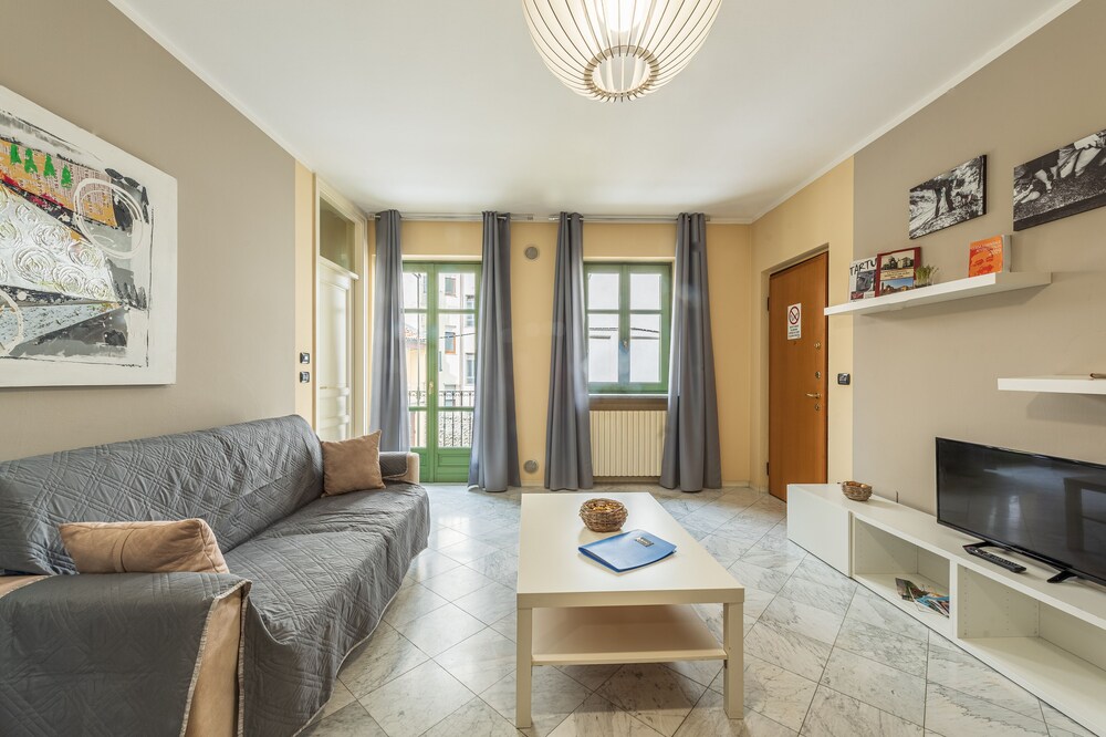 Appartamento diVino ,in the heart of Alba