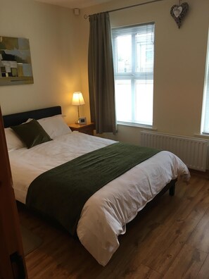 4 Schlafzimmer, Bügeleisen/Bügelbrett, Reisekinderbett, kostenloses WLAN