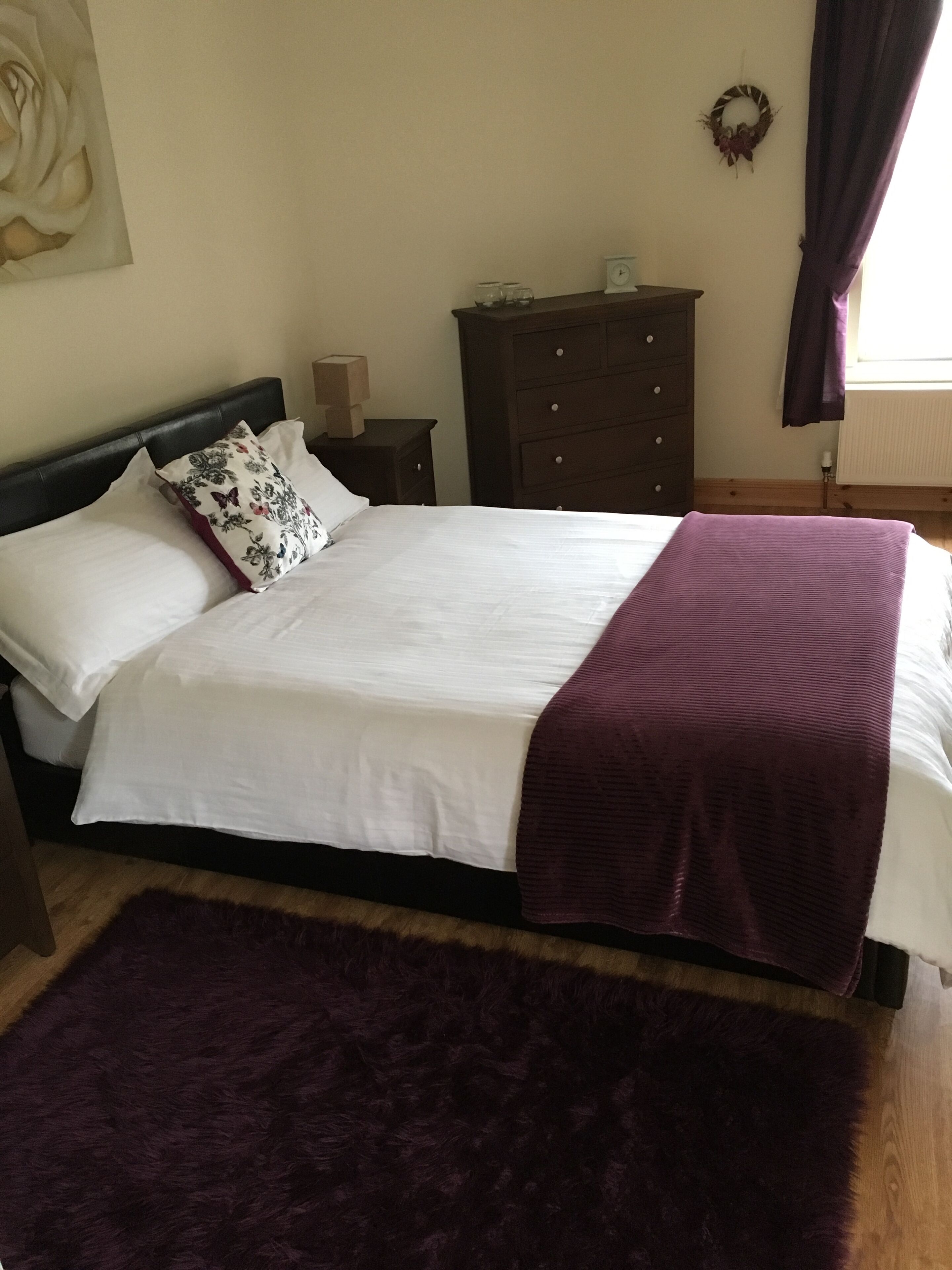 4 bedrooms, iron/ironing board, travel crib, free WiFi