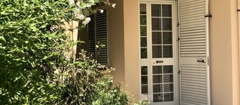 ビーチの近くの居心地の良い家