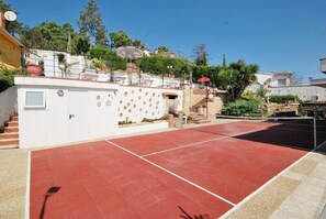 Sport court