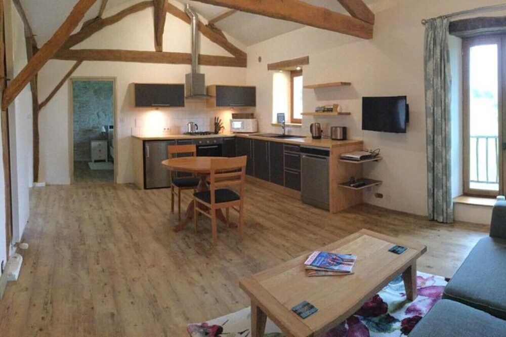 Bonne Nuit- Beautifully Converted Barn In Picturesque France