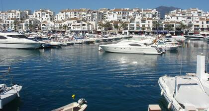 Villa moderne de 3 chambres prÚs de Puerto Banus et Marbella - 1 pùté de maisons de la plage