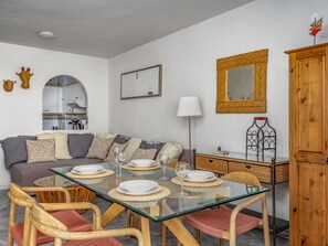 Dining - Cosy apartment for 4 guests with pool, WIFI, A/C, TV and terrace (Mijas)