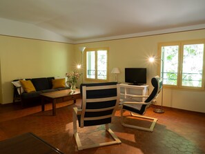 تلفزيون، كُتُب