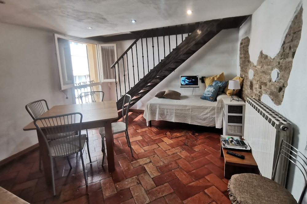 Young and romantic attic in the center of Ravenna 2 beds, pedestrian area