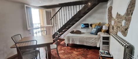 1 camera, ferro/asse da stiro, Wi-Fi, lenzuola