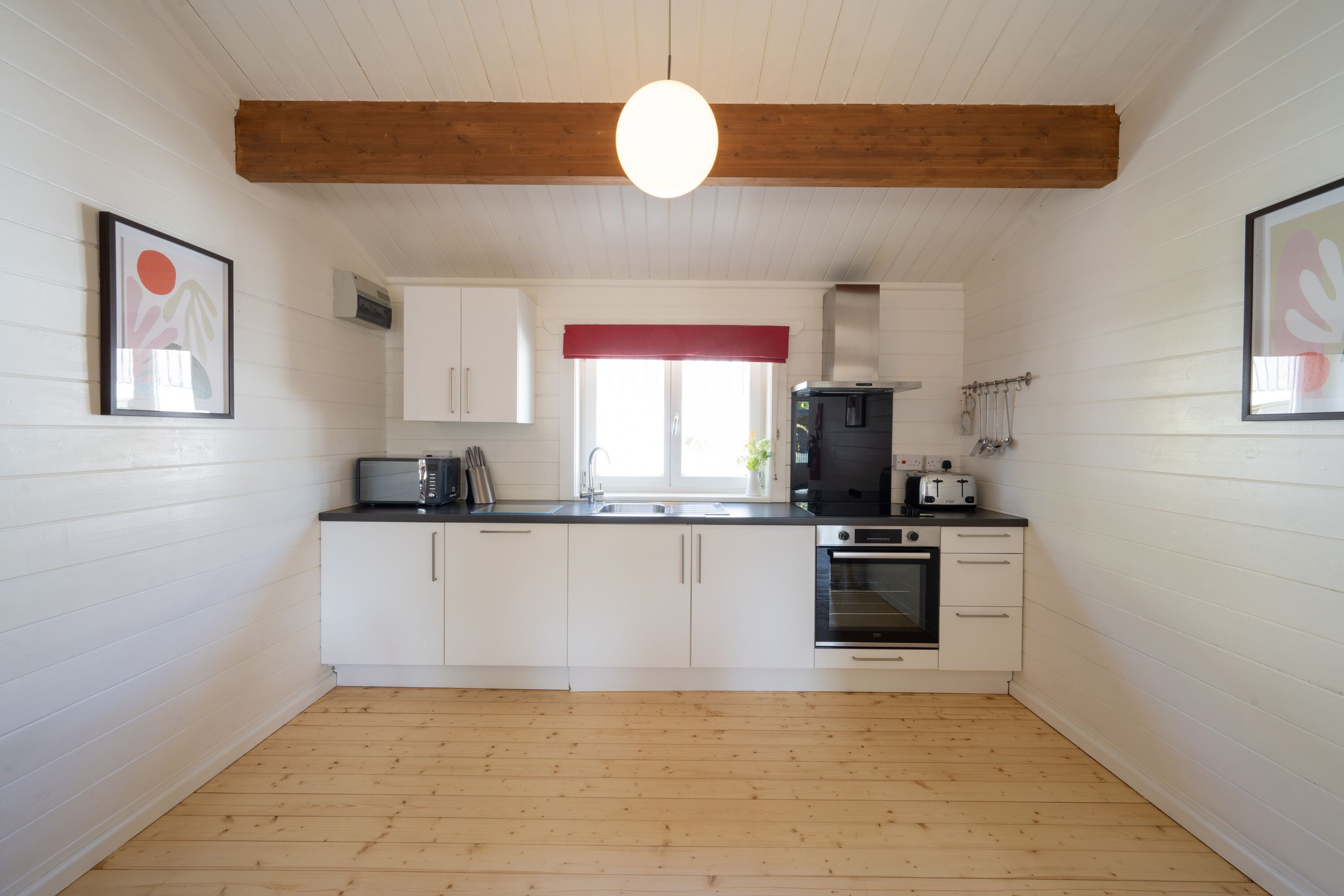 Sandymouth Lodge -Fabulous Family Friendly Log Cabin Close to Sandy Beaches