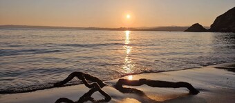 Sandymouth Lodge - Peaceful Spot Close to Sandy Beaches