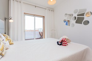 1 quarto, ferros/tábuas de passar roupa, Wi-Fi, roupa de cama