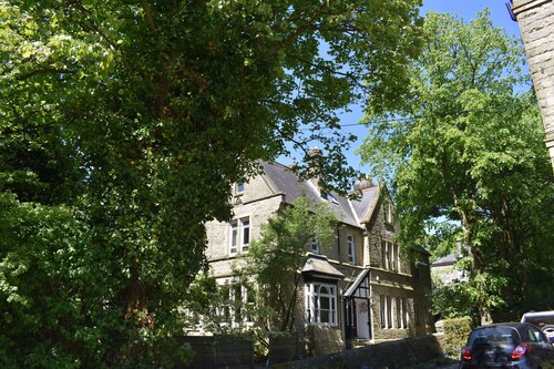 Appartement récemment rénové à proximité des jardins du pavillon et de l'opéra