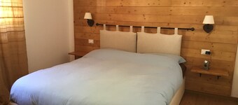 DOLOMITES HOUSE BETWEEN ALLEGHE AND FALCADE