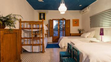 4 dormitorios, tabla de planchar con plancha, wifi gratis y ropa de cama