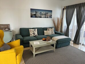 TV - Lovely 2 bedroom front line Vacation Rental (VV) (Puerto del Carmen)