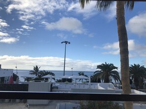 Property grounds - Lovely 2 bedroom front line Vacation Rental (VV) (Puerto del Carmen)