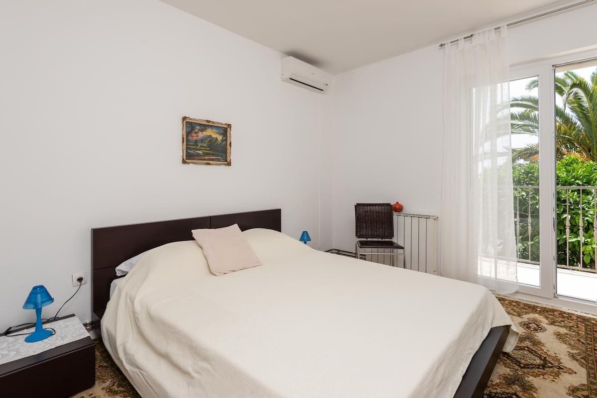 Superior Room, Sea View | Soundproofing, WiFi (free), bed sheets
