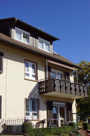 Exterior - Cozy apartment with balcony, 65sqm, 2 bedrooms to max. 4 people (Biberach)
