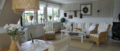 Televisión, libros y estéreo