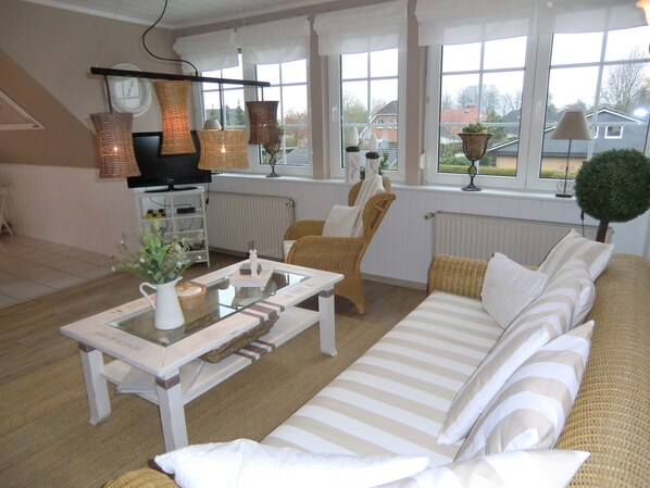 Télévision, livres, chaîne hi-fi